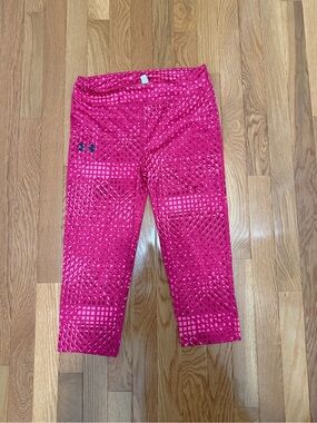 Under Armour Hot Pink Patterned Capri Leggings women’s